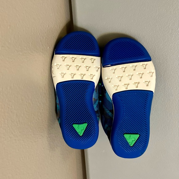 PLAE TY Blue Camo Sneakers with Insoles, UNISEX - Size 10.5 (GUC) - Picture 6 of 9